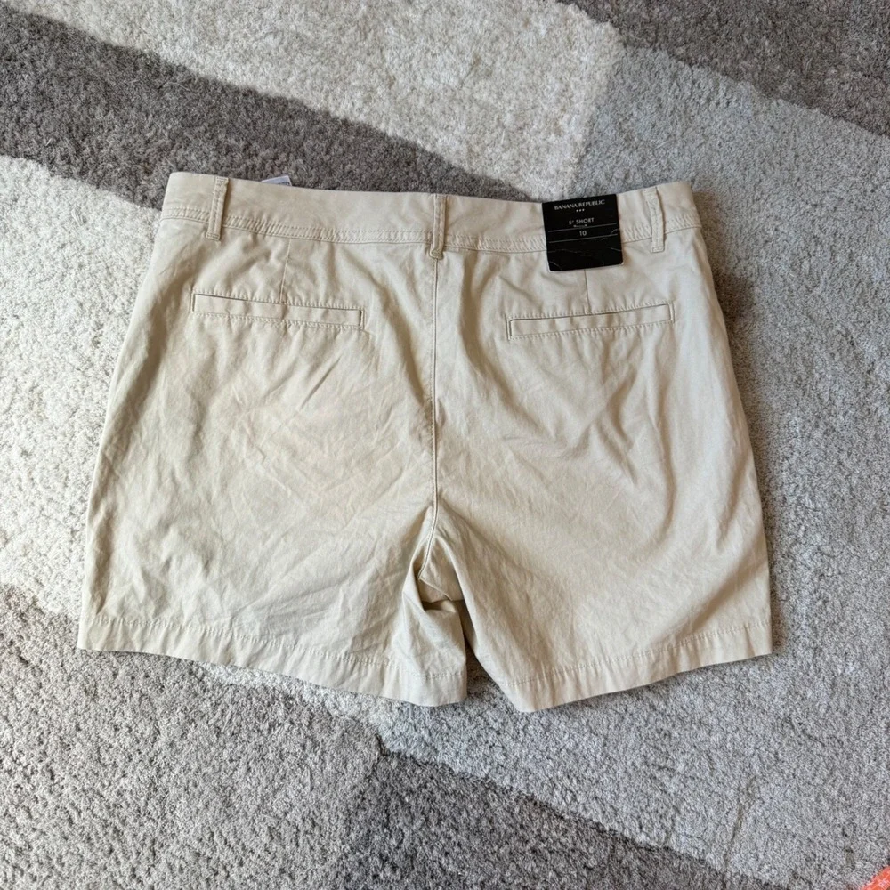 Banana Republic Womens 5 Inch Chino Shorts Sand Beige‎ Size 10 BJASAND 533099-00